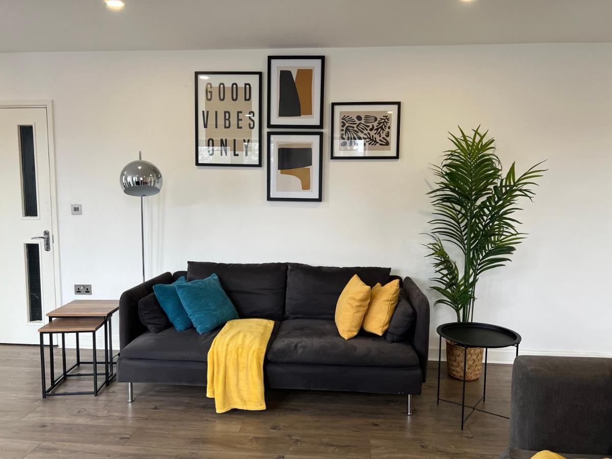 Вилла 3Bed Flat 3Wc And Great Location Near Excel City Airport O2 And Canning Town Station Лондон Экстерьер фото