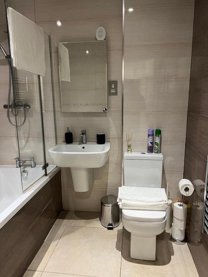 Вилла 3Bed Flat 3Wc And Great Location Near Excel City Airport O2 And Canning Town Station Лондон Экстерьер фото