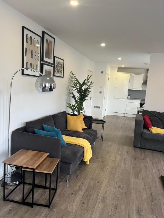 Вилла 3Bed Flat 3Wc And Great Location Near Excel City Airport O2 And Canning Town Station Лондон Экстерьер фото