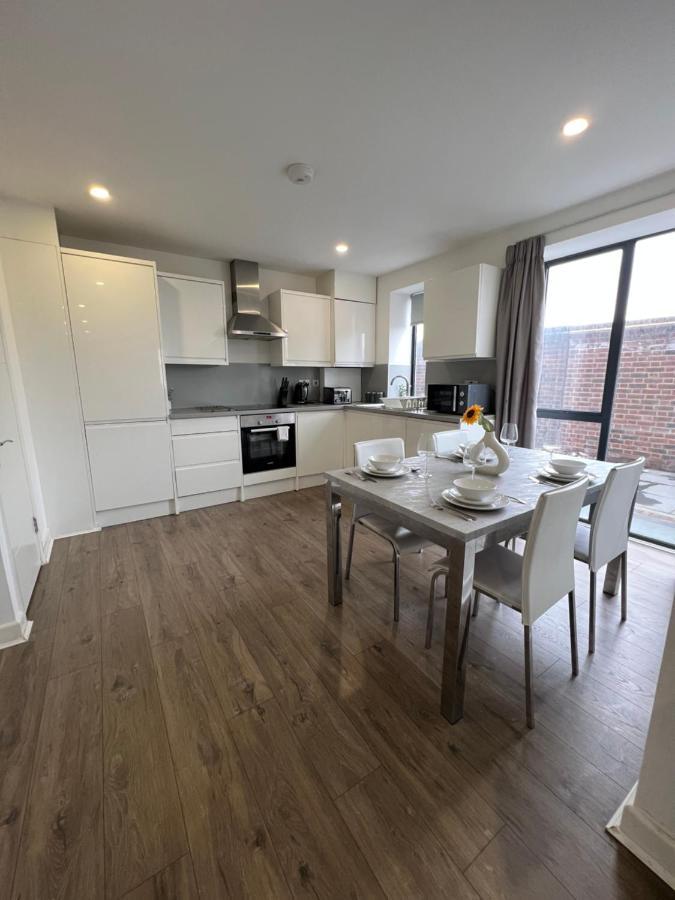 Вилла 3Bed Flat 3Wc And Great Location Near Excel City Airport O2 And Canning Town Station Лондон Экстерьер фото
