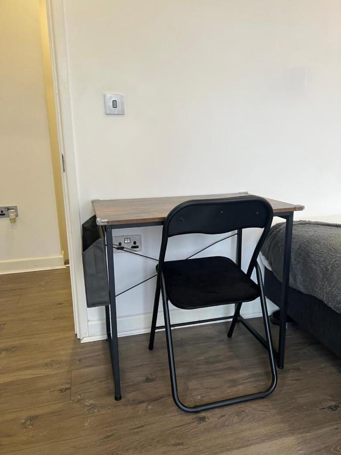 Вилла 3Bed Flat 3Wc And Great Location Near Excel City Airport O2 And Canning Town Station Лондон Экстерьер фото