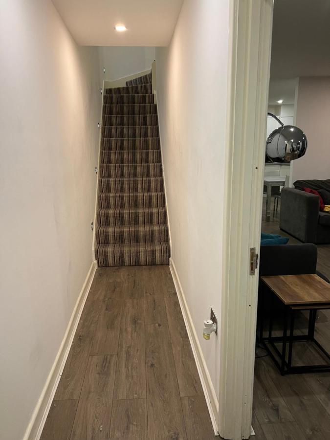 Вилла 3Bed Flat 3Wc And Great Location Near Excel City Airport O2 And Canning Town Station Лондон Экстерьер фото